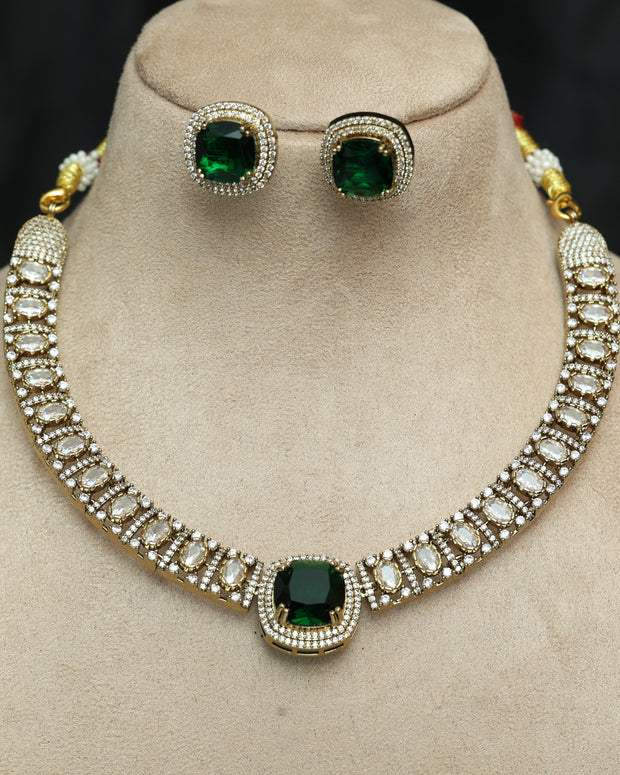 Sparkling Victorian Necklace Set