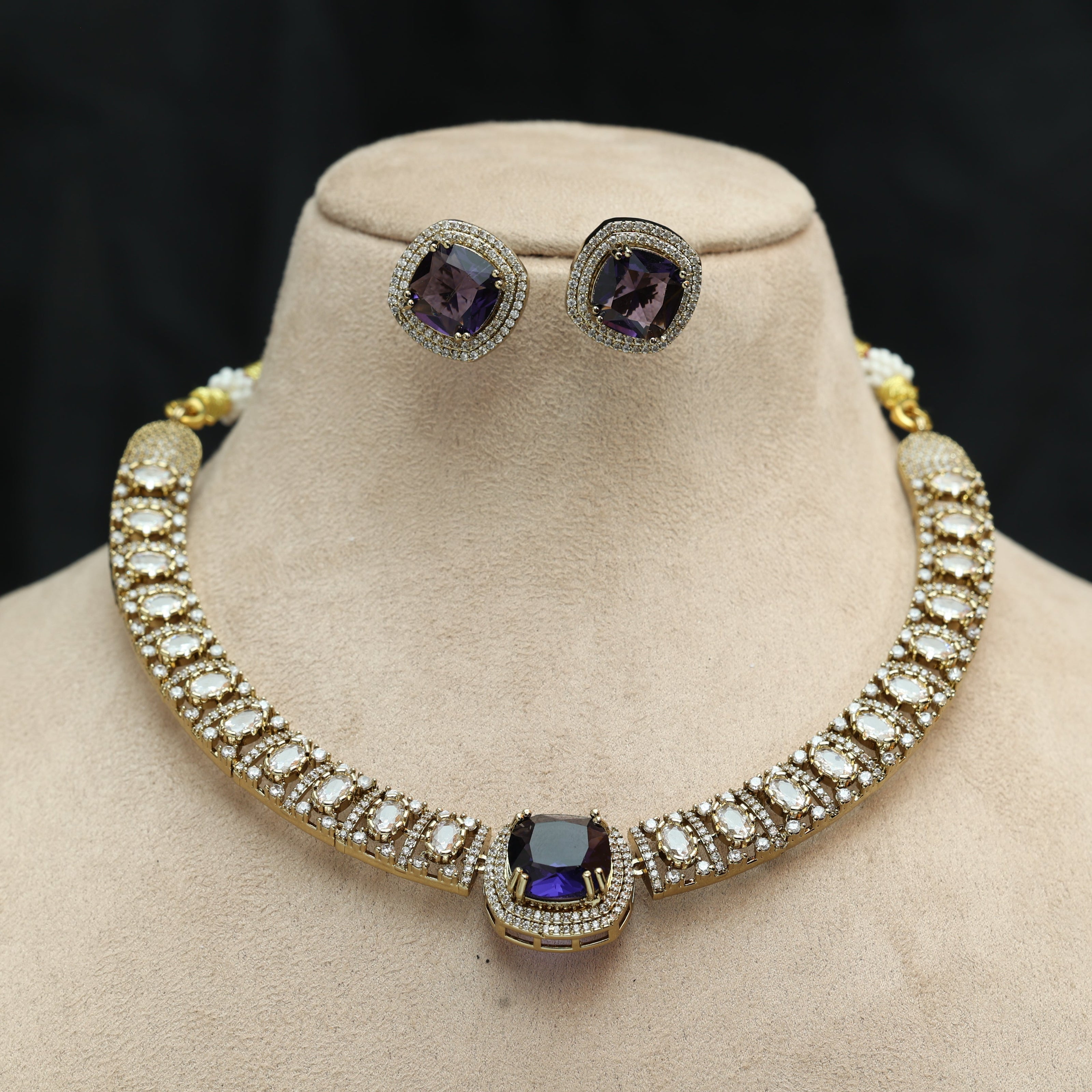 Sparkling Victorian Necklace Set