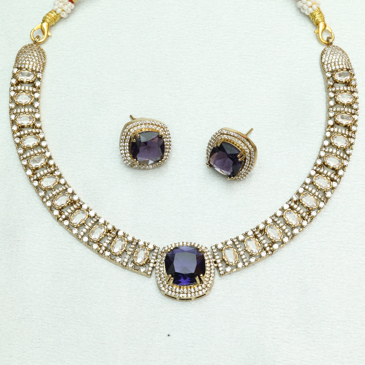 Sparkling Victorian Necklace Set
