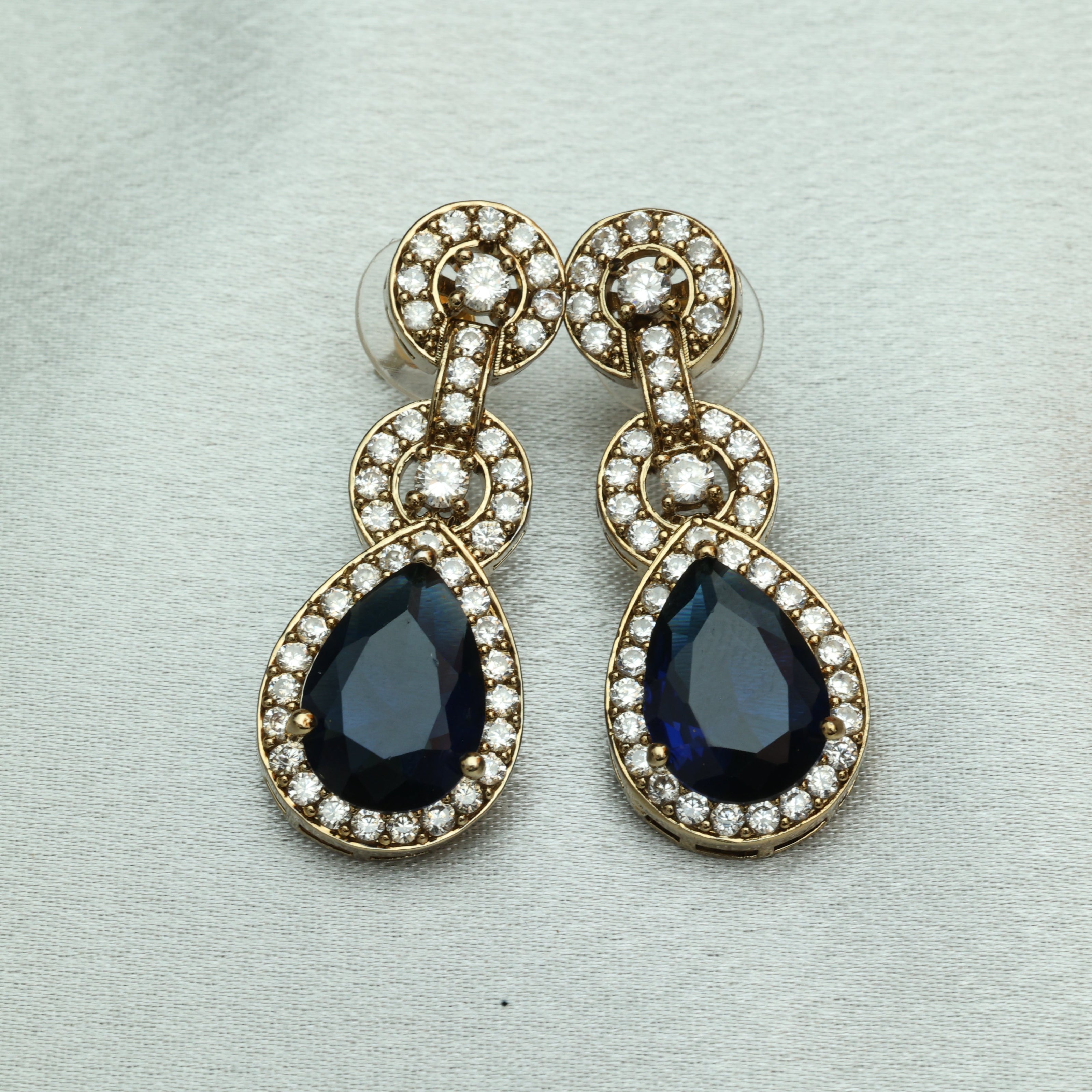 Scarlet Glow Victorian Necklace Set