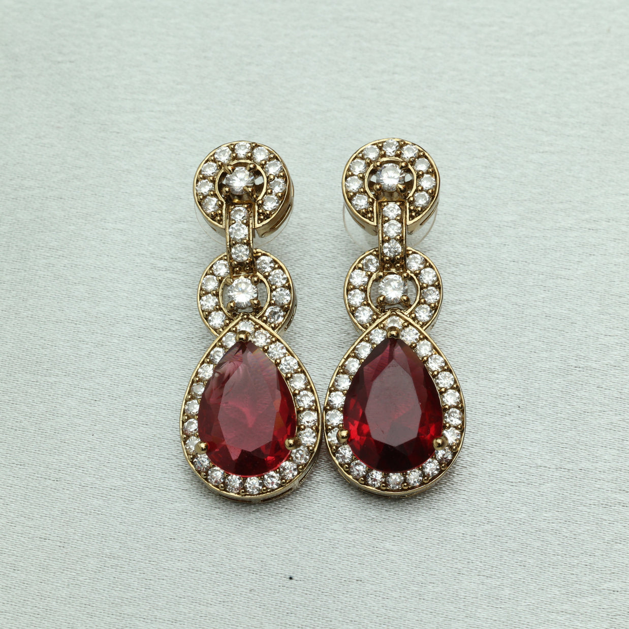 Scarlet Glow Victorian Necklace Set