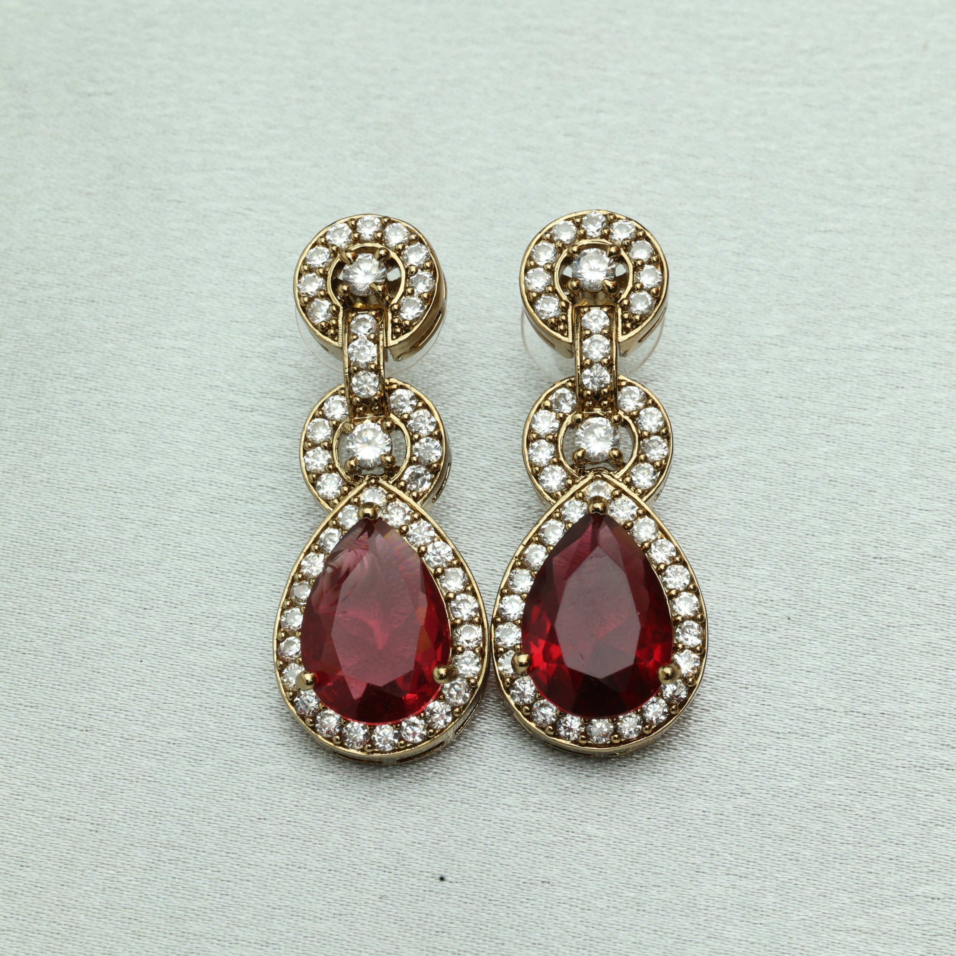 Scarlet Glow Victorian Necklace Set