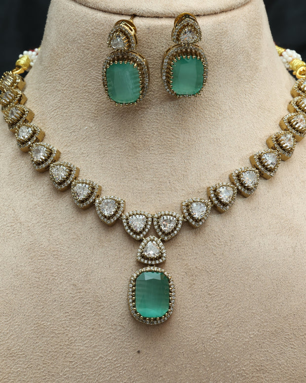 Elegant Victorian Ad Light Ocean Blue Necklace Set