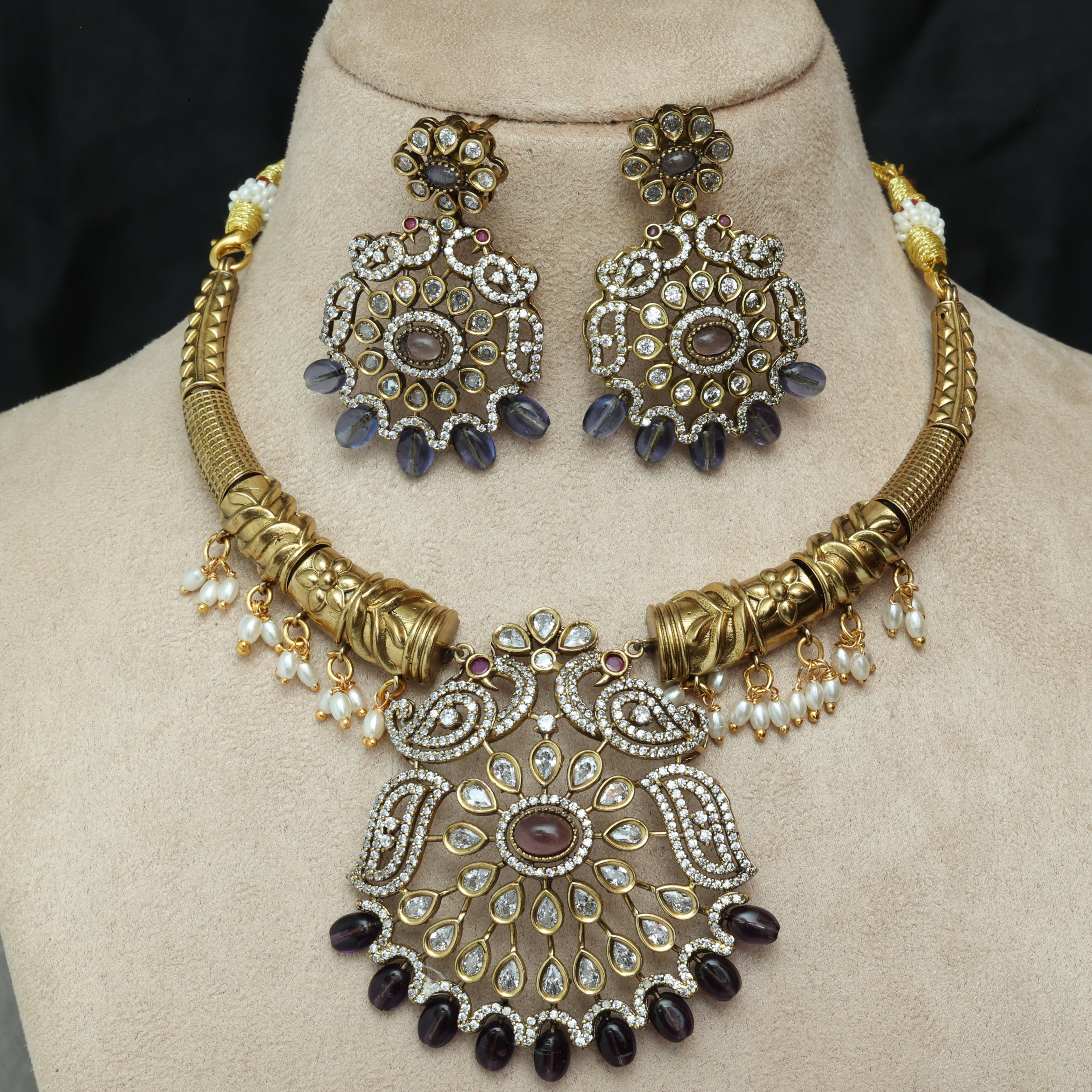 Premium Majestic Bloom Victorian Ad Necklace Set