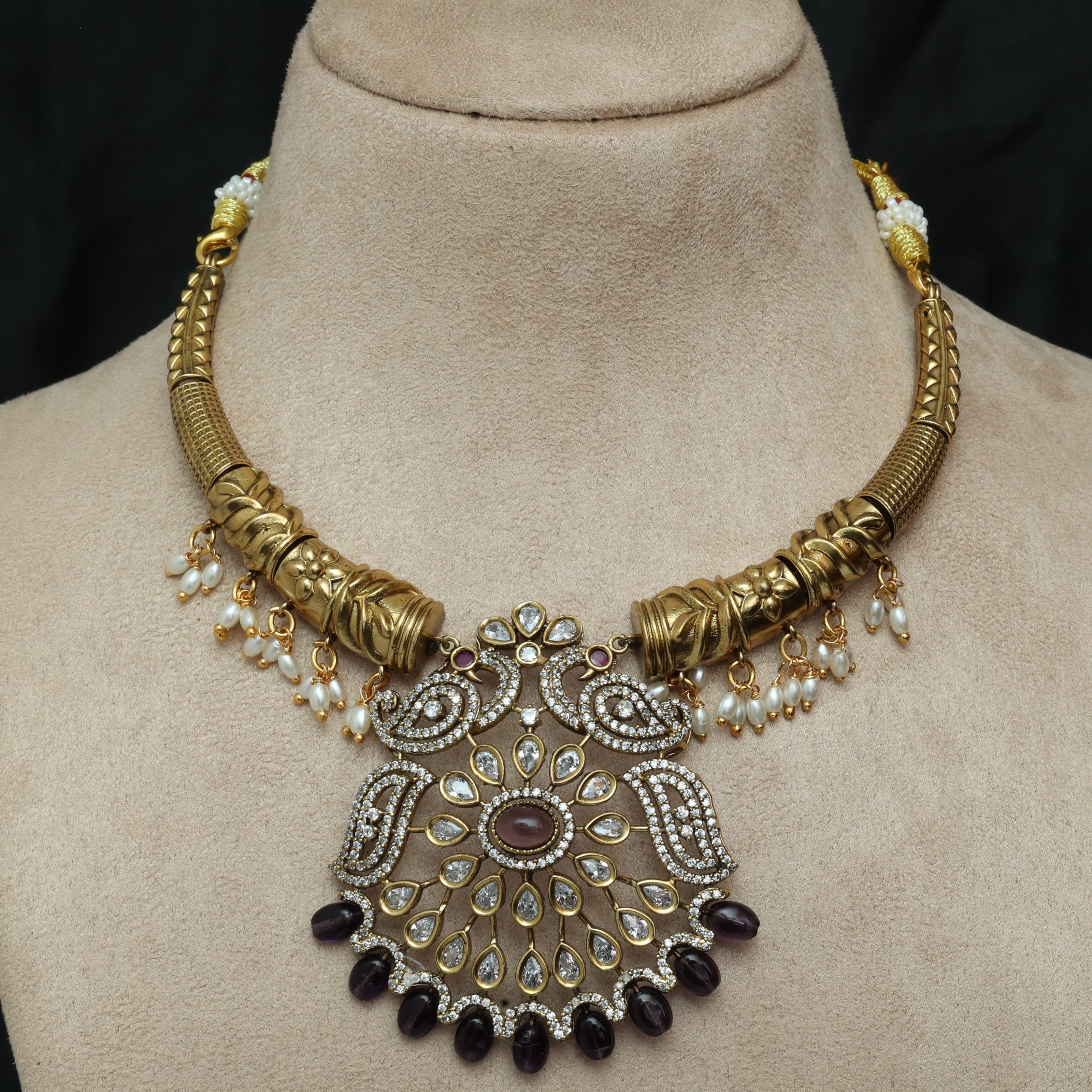 Premium Majestic Bloom Victorian Ad Necklace Set