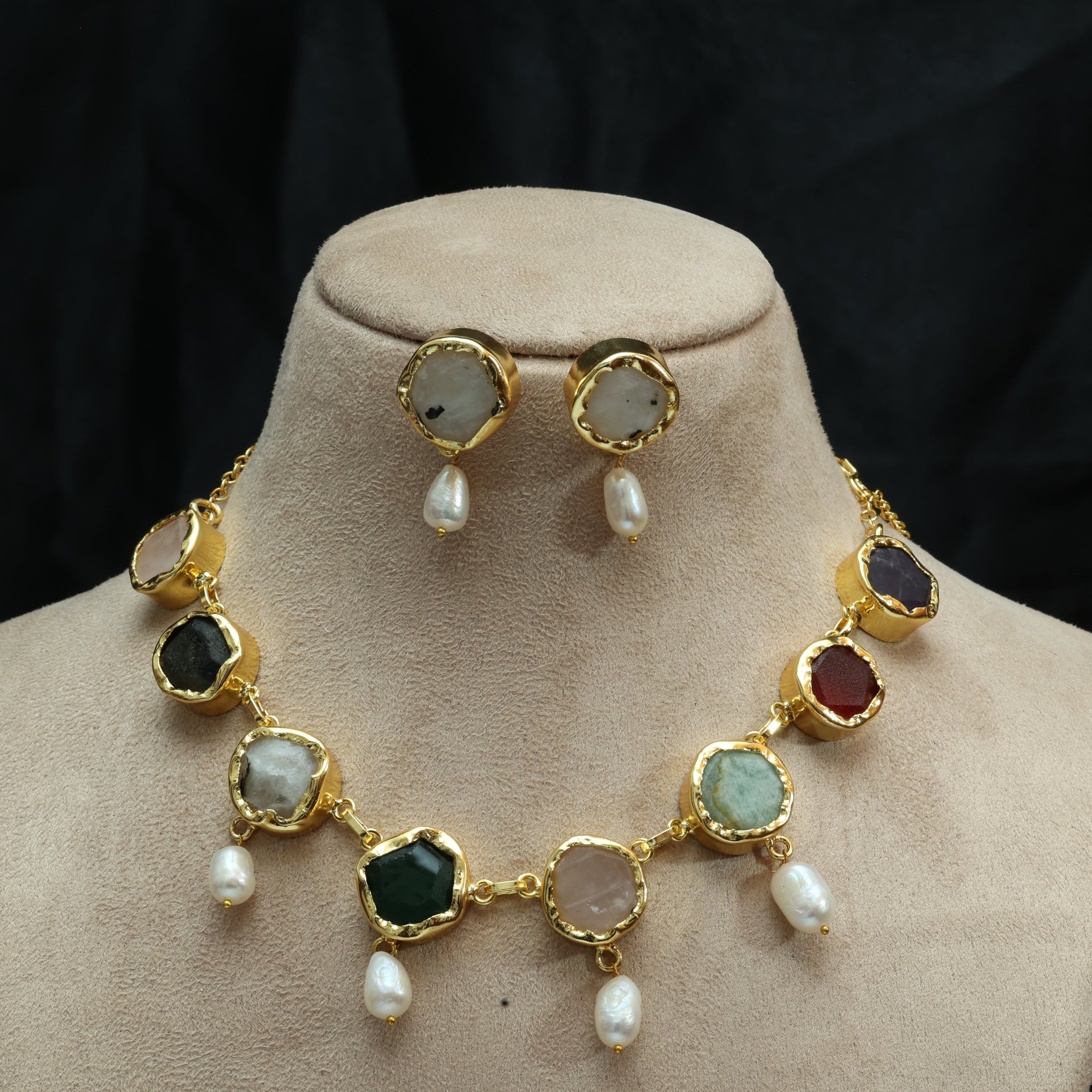 Multicoloured Natural Stone Necklace Set With Pearl Drops 18K Gold Plated
