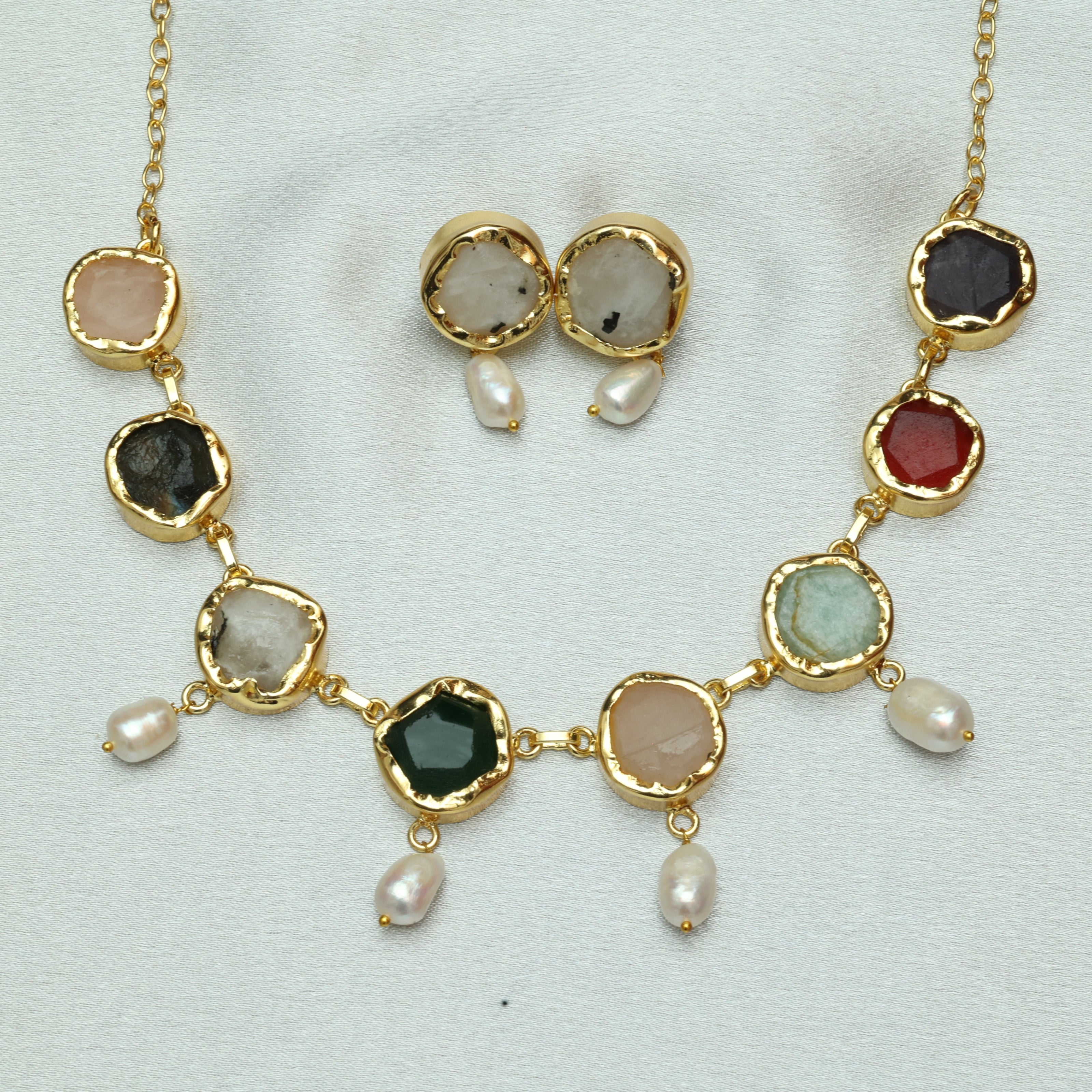 Multicoloured Natural Stone Necklace Set With Pearl Drops 18K Gold Plated