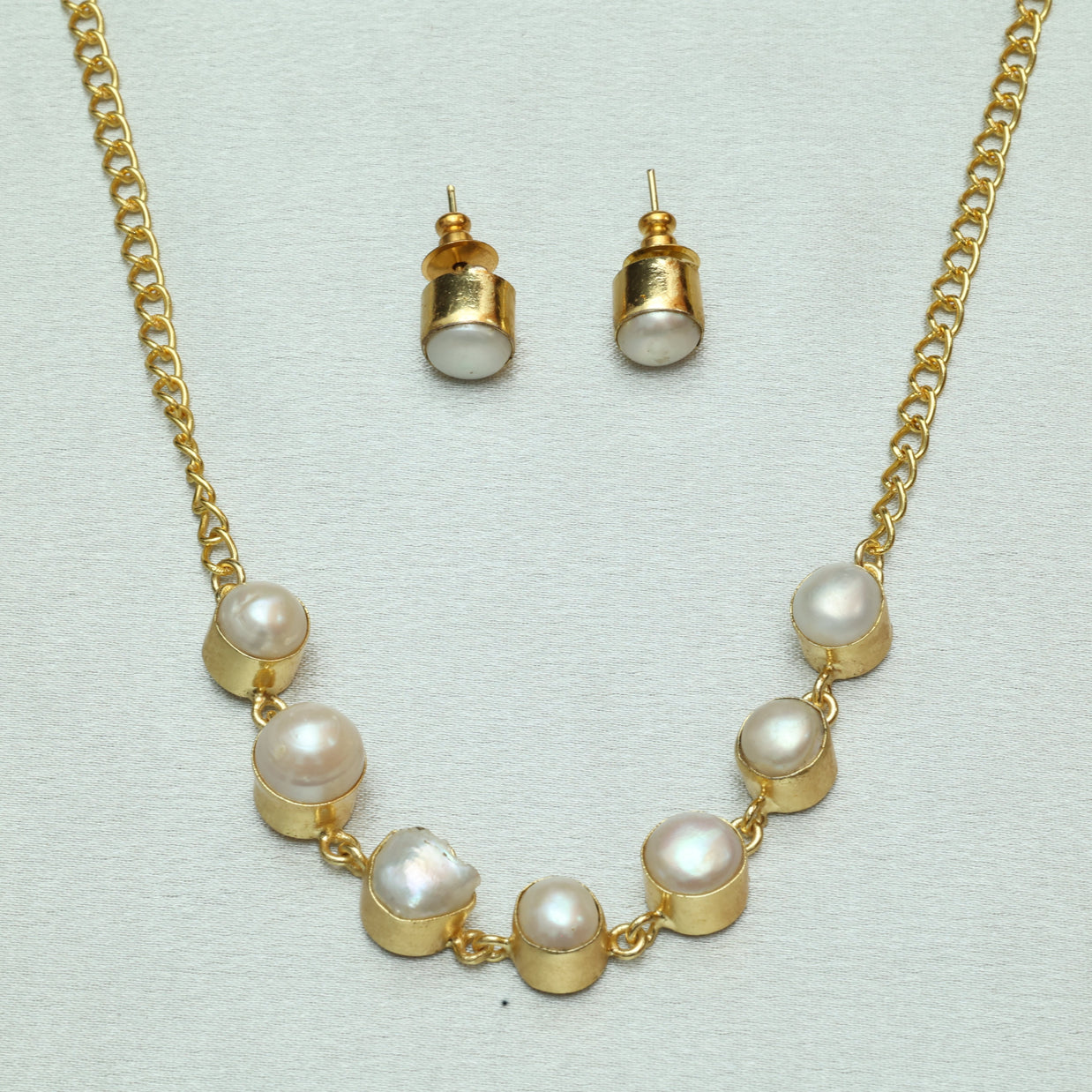 Minimal Pearl Necklace Set 18K Gold Plated