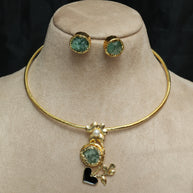 Floral Pendant Neckcuff With Natural Stone 18K Gold Plated