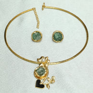 Floral Pendant Neckcuff With Natural Stone 18K Gold Plated