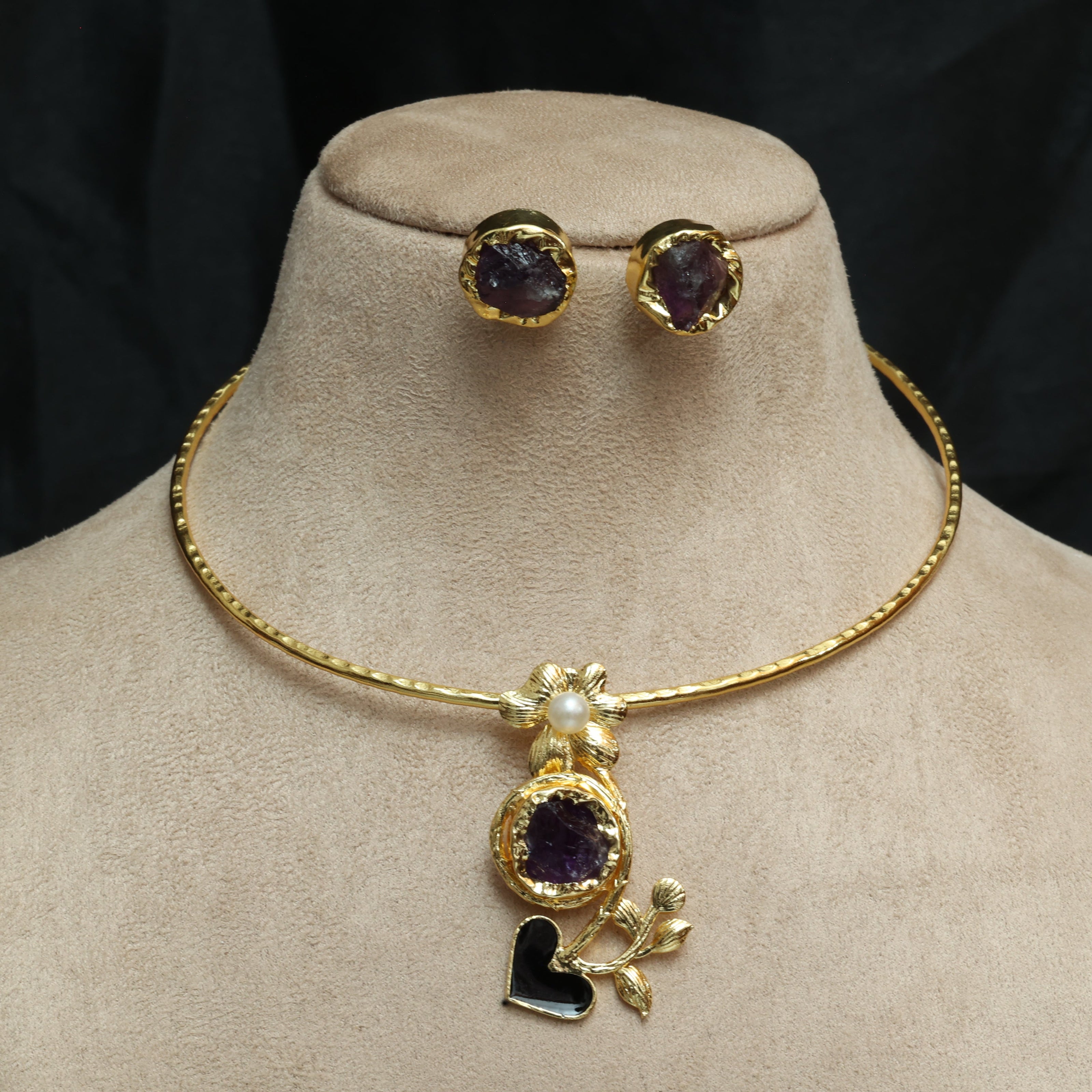 Floral Pendant Neckcuff With Natural Stone 18K Gold Plated