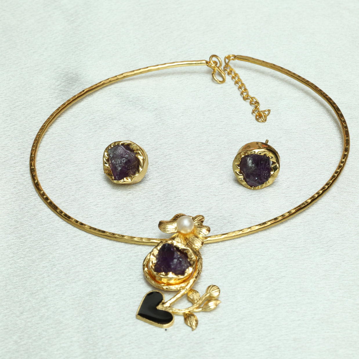 Floral Pendant Neckcuff With Natural Stone 18K Gold Plated