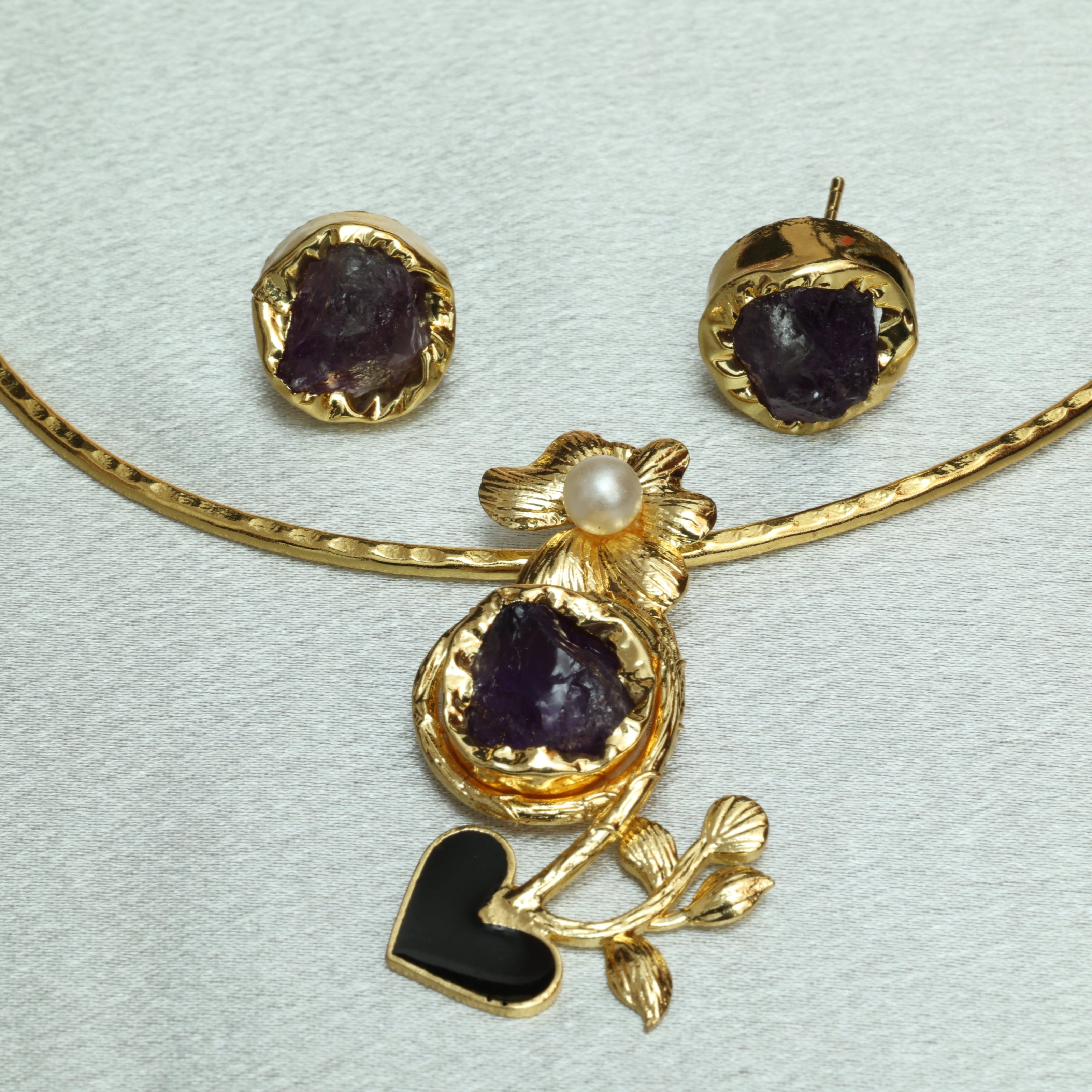 Floral Pendant Neckcuff With Natural Stone 18K Gold Plated