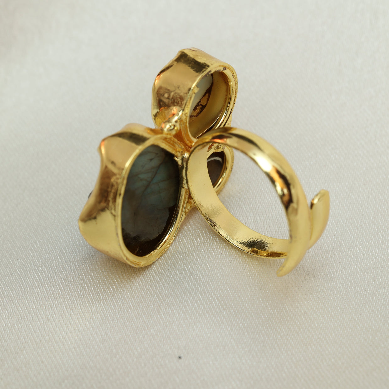 Multicoloured Natural Stone Adjustable Ring With Elegance Of Pearl 18K Gold Plated
