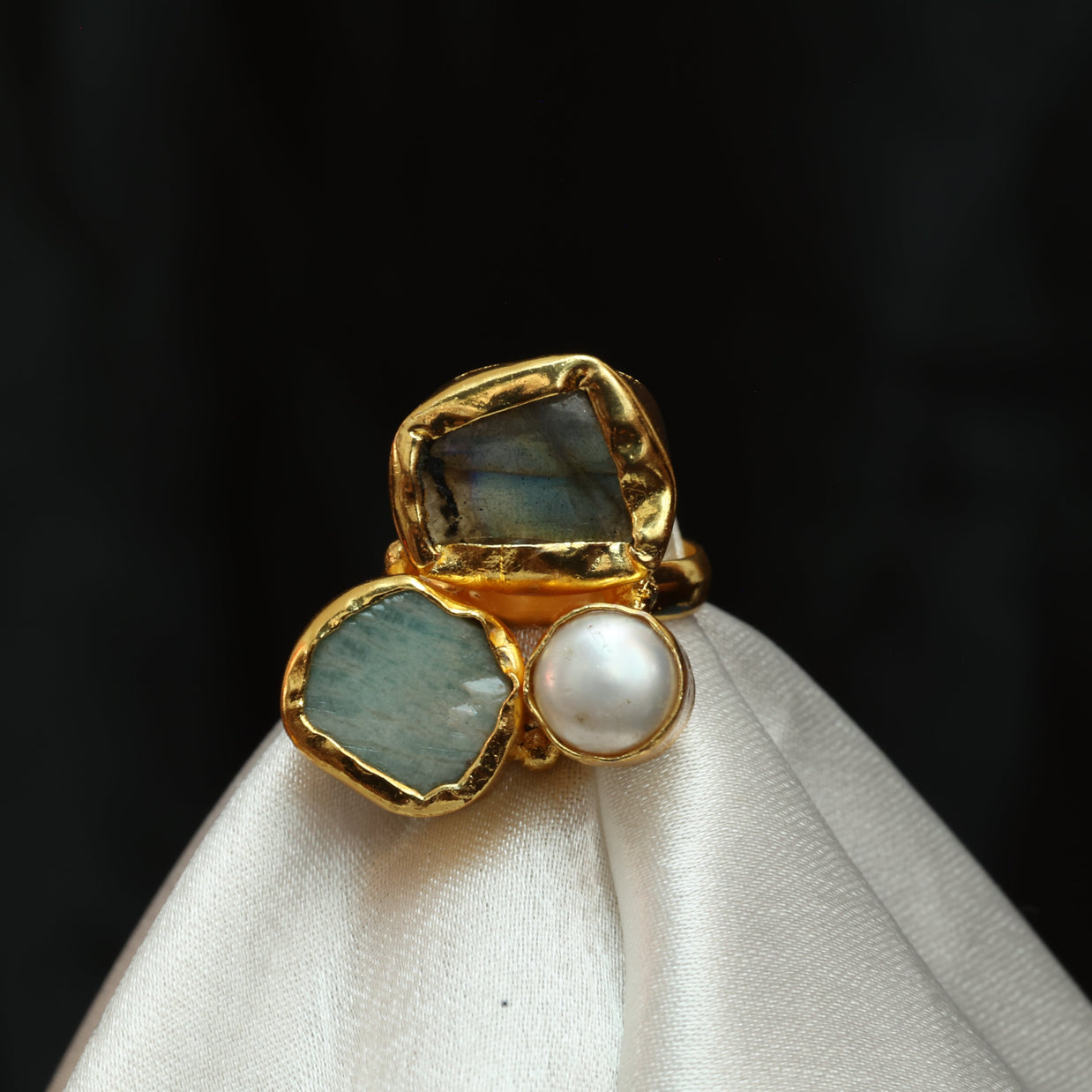 Multicoloured Natural Stone Adjustable Ring With Elegance Of Pearl 18K Gold Plated