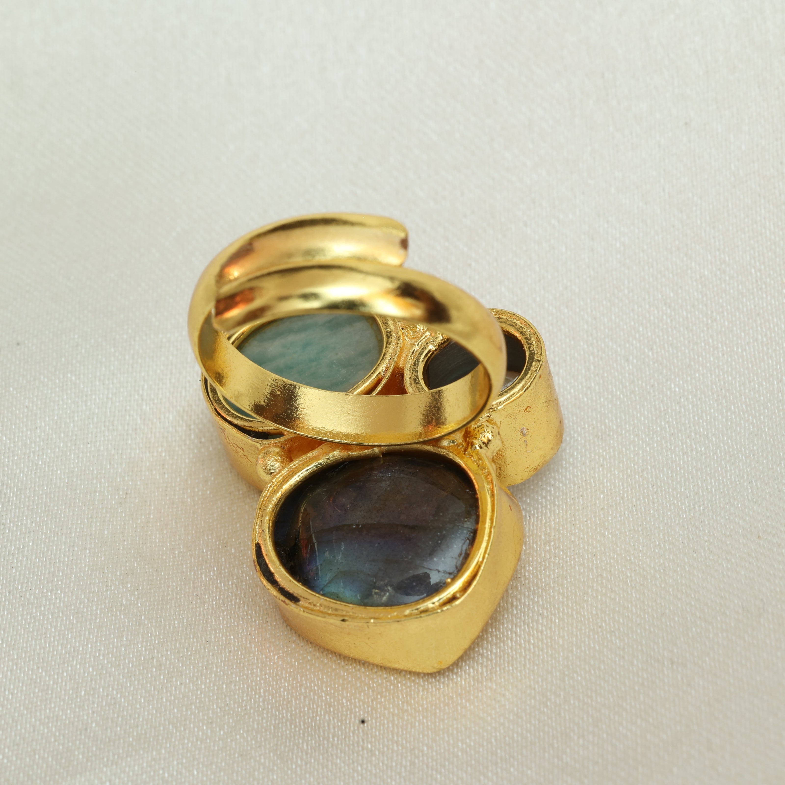Multicoloured Natural Stone Adjustable Ring With Elegance Of Pearl 18K Gold Plated
