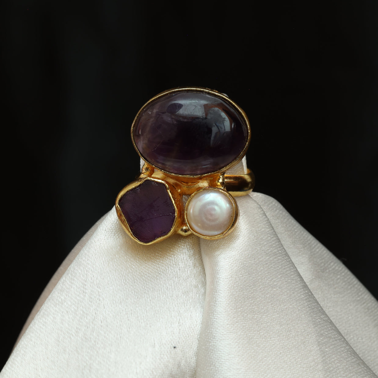 Multicoloured Natural Stone Adjustable Ring With Elegance Of Pearl 18K Gold Plated