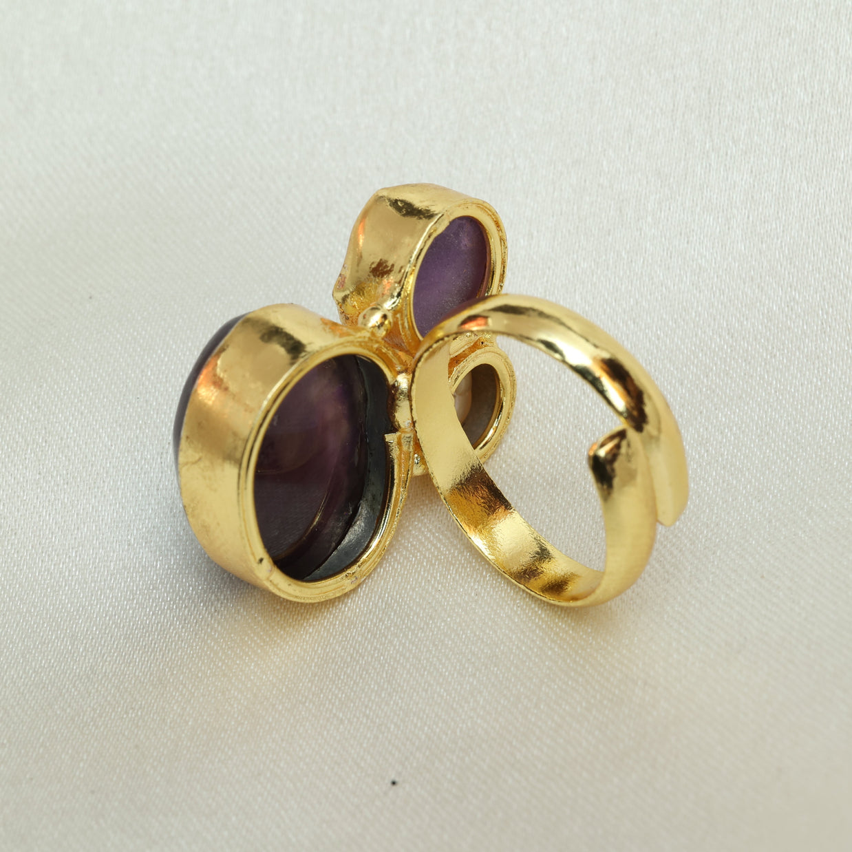 Multicoloured Natural Stone Adjustable Ring With Elegance Of Pearl 18K Gold Plated