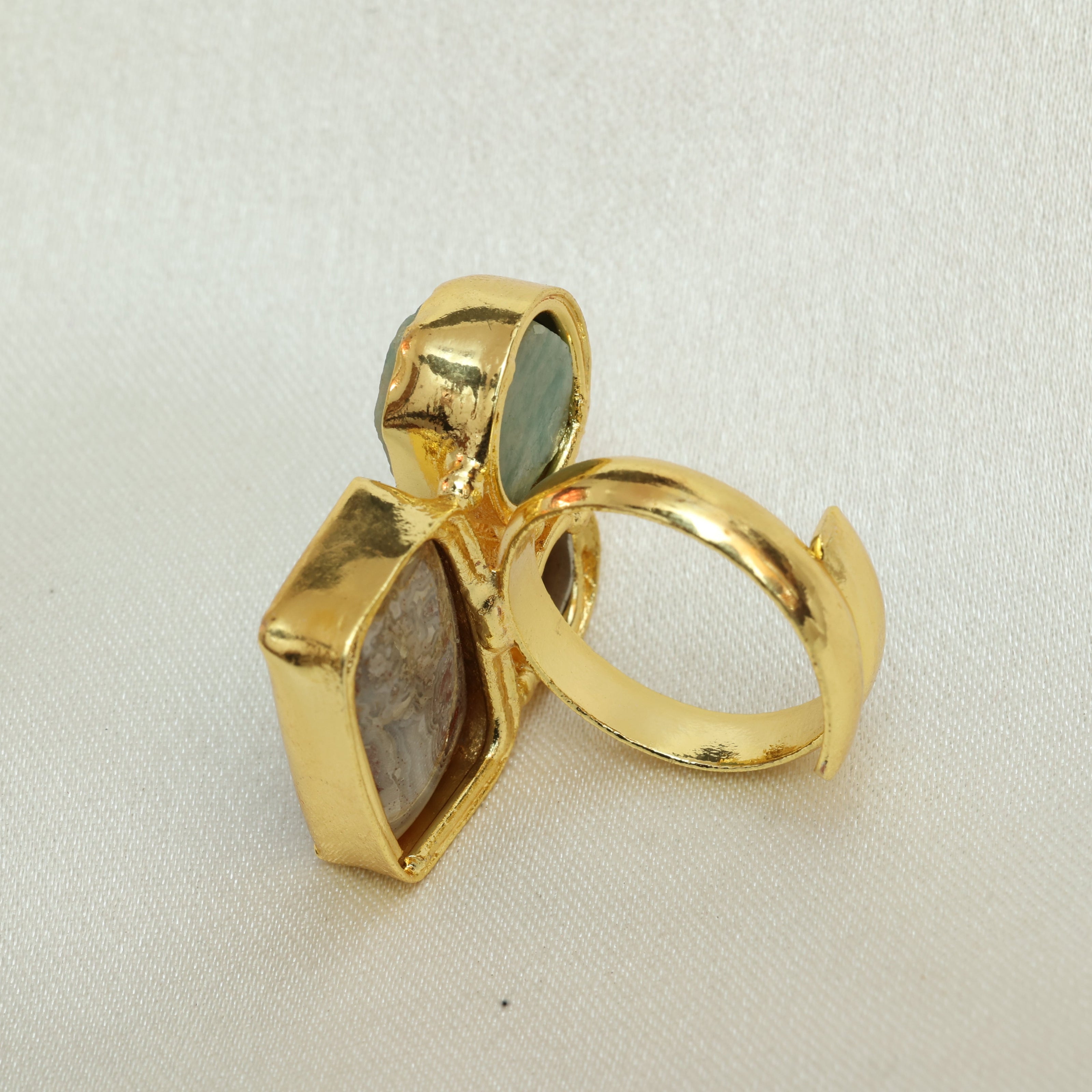 Multicoloured Natural Stone Adjustable Ring With Elegance Of Pearl 18K Gold Plated